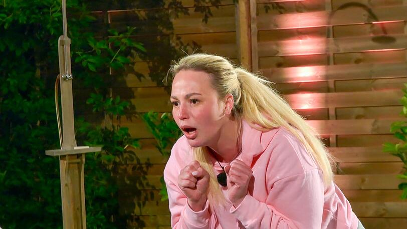 Anita (Bild) geht schnell an die Decke - vor allem, wenn es um Hati geht.