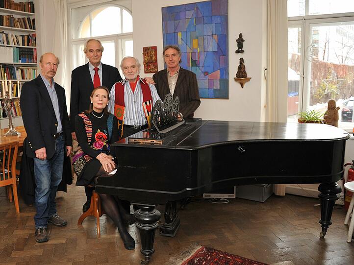 Fühlen sich getäuscht (v. l.): Andrew Malura, Henning Hiersemenzel, Brigitta Rambeck, Wolfgang Roucka und Lutz Götze im &bdquo;Traumstadt&ldquo;-Salon.