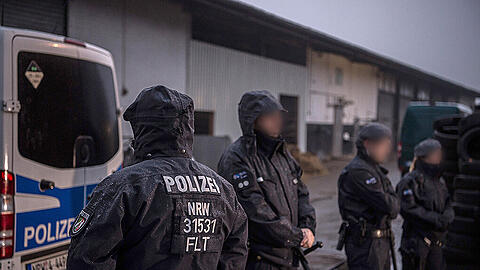Die Razzien fanden in ganz Deutschland statt, wie hier in Pulheim (Nordrhein-Westfalen).