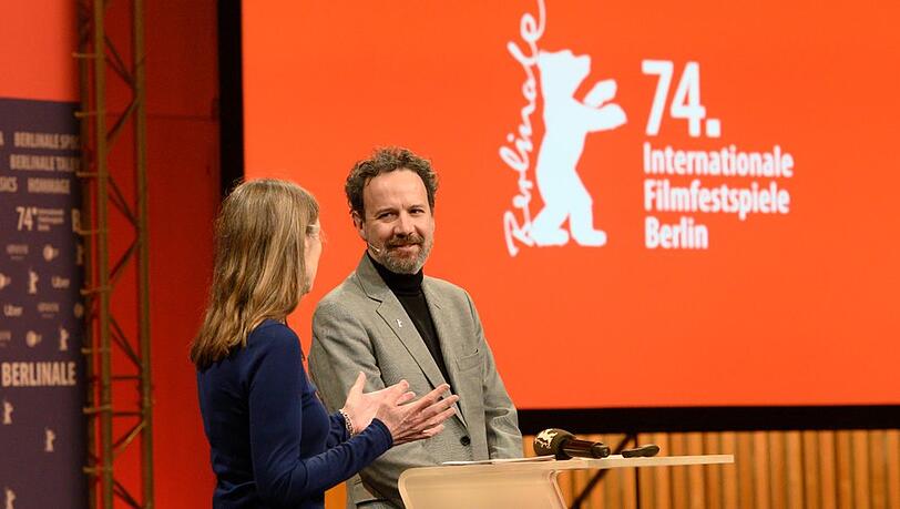Mariette Rissenbeek und Carlo Chatrian stellen das Programm der 74. Berlinale vor.