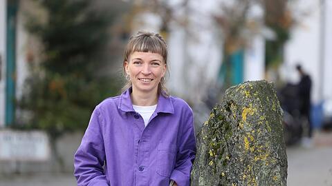 Miriam Worek verbindet Erinnerungsarbeit, Kunst und Stadtforschung. Mit dem "Dritte* Orte Archiv" dokumentiert sie als partizipatives Stadtforschungsprojekt besondere Orte in München.