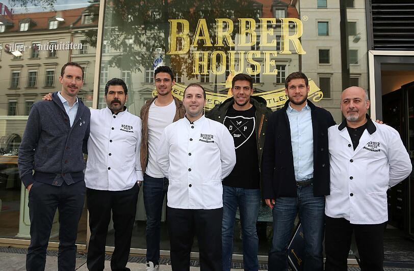 Gruppenbild mit dem Barber-Shop-Team