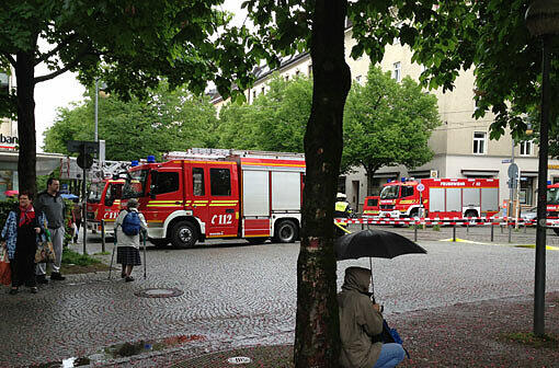 Großeinsatz für Feuerwehren, Rettung und Polizei am Ostbahnhof: die Bilder