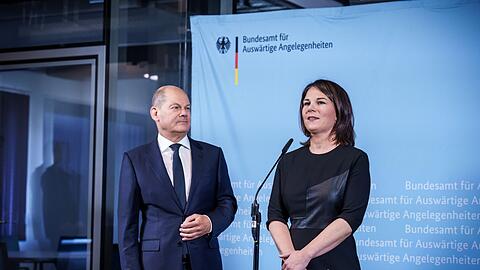 "Soll ich jetzt von Liebe sprechen? Nein": Bundeskanzler Olaf Scholz und Annalena Baerbock.