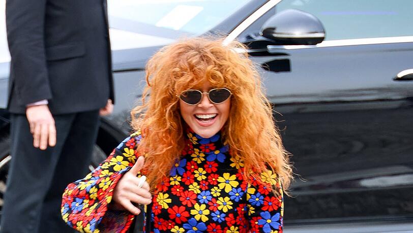 Natasha Lyonne zeigte sich Anfang M&auml;rz gut gelaunt bei der Paris Fashion Week.