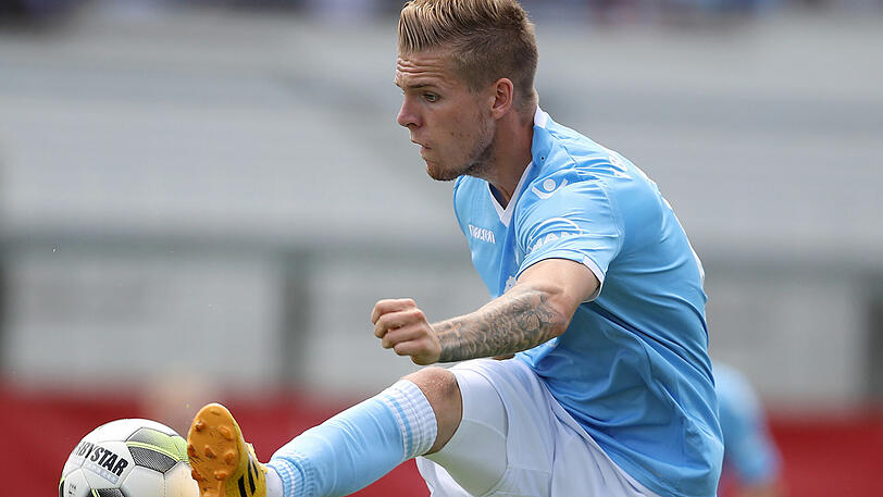 DANIEL WEIN, NOTE 2: Anfangs wenig präsent im Zentrum, später besser im Spiel. Starker Assist per Flankenball auf Mölders.