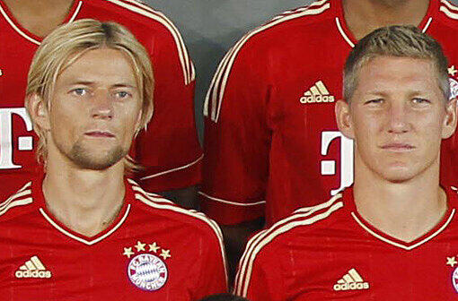 Das neue Team-Foto des FC Bayern: Wer lächelt am schönsten? Entscheiden Sie selbst - die Bilder