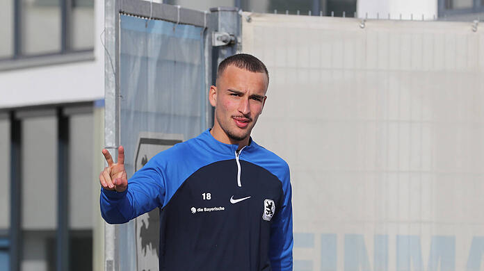 Ist derzeit an Carl Zeiss Jena ausgeliehen: Löwen-Youngster Lorenz Knöferl.