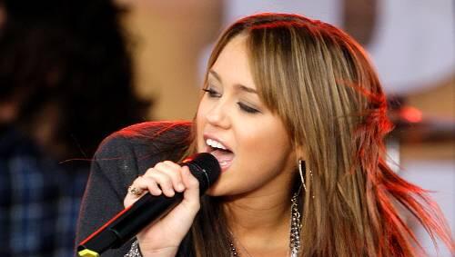 Quicklebendig: Miley Cyrus bei einem Auftritt. Quicklebendig: Miley Cyrus bei einem Auftritt.