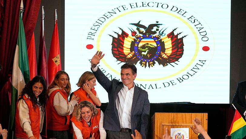 Rodrigo Paz Pereira hielt nach seinem Wahltriumph eine Rede vor Anhängern.