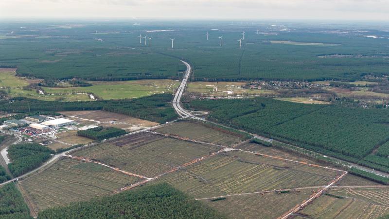 Blick auf das Gelände für die Tesla-Fabrik in Grünheide. Blick auf das Gelände für die Tesla-Fabrik in Grünheide.