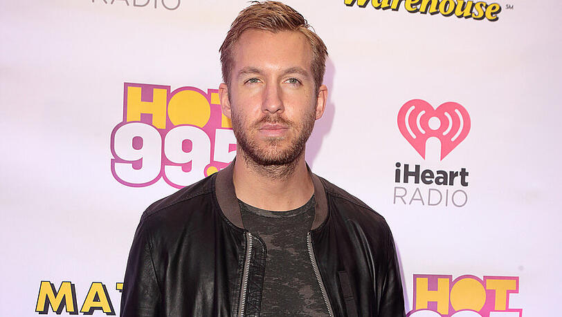 Calvin Harris zeigt sich der Öffentlichkeit lieber angezogen Calvin Harris zeigt sich der Öffentlichkeit lieber angezogen