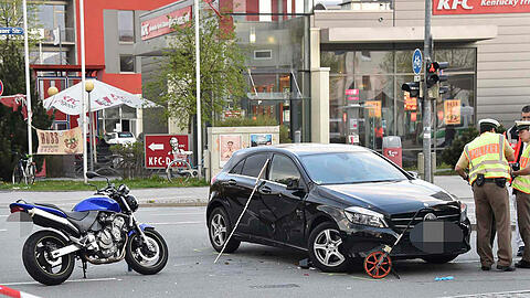 Unfall in der Hanauer Straße: Ein Motorradfahrer kam ums Leben.