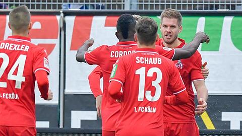 Der 1. FC Köln setzt auf die Tore von Simon Terodde (r).