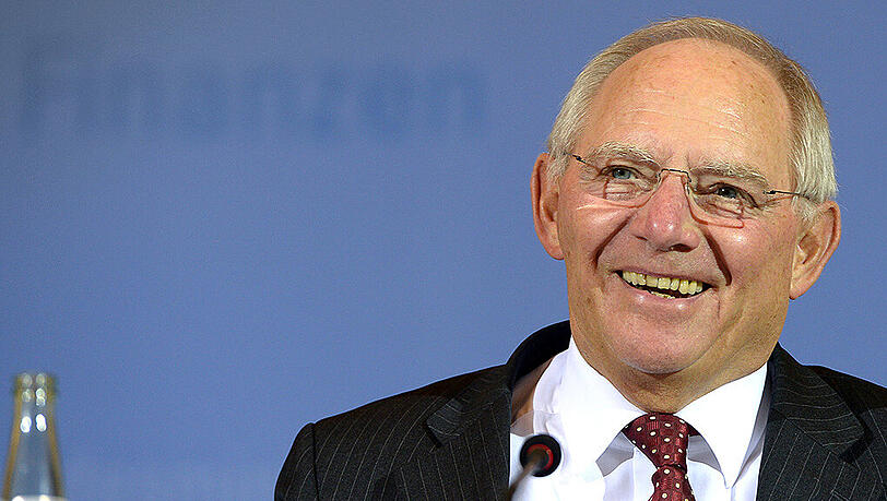 Finanzminister Schäuble kann zufrieden sein: Der erste Haushalt ohne neue Schulden seit 1969 ist geschafft. Finanzminister Schäuble kann zufrieden sein: Der erste Haushalt ohne neue Schulden seit 1969 ist geschafft.