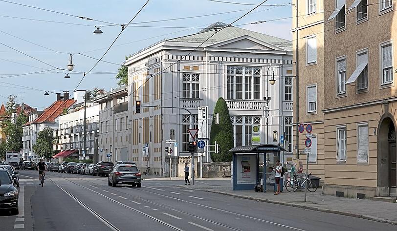 Sicherlich der berühmteste Bau der ganzen Straße: die Villa Stuck.