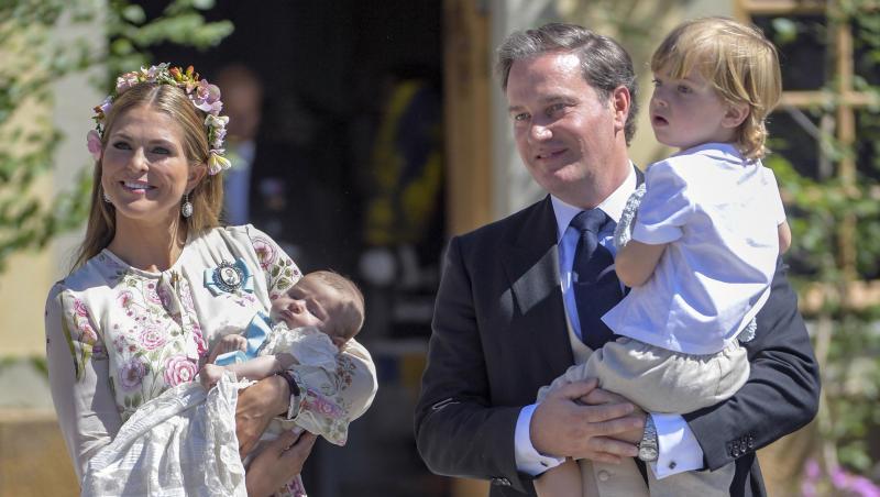 Prinzessin Madeleine und Christopher O'Neill mit ihren Kindern Prinzessin Leonore, Prinz Nicolas und Prinzessin Adrienne. Prinzessin Madeleine und Christopher O'Neill mit ihren Kindern Prinzessin Leonore, Prinz Nicolas und Prinzessin Adrienne.
