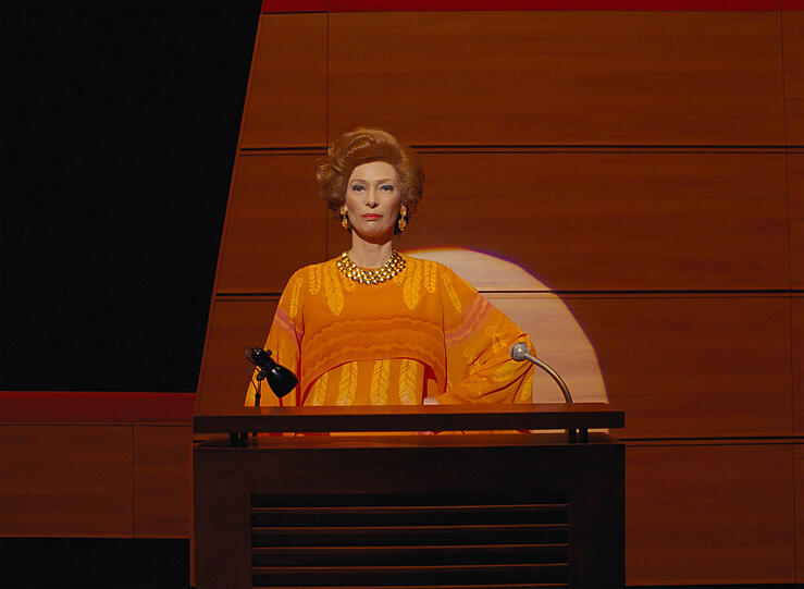 Tilda Swinton als exaltierte Kunstkennerin.