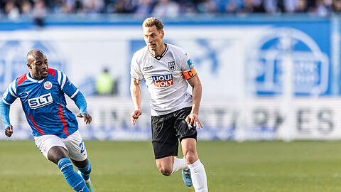 Sprach vor dem Duell gegen den TSV 1860 mit der AZ: Ulm-Kapit&auml;n Dennis Dressel.