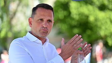 Hat den n&auml;chsten Transfer abgeschlossen: N&uuml;rnbergs Sport-Vorstand Joti Chatzialexiou. (Archivbild)