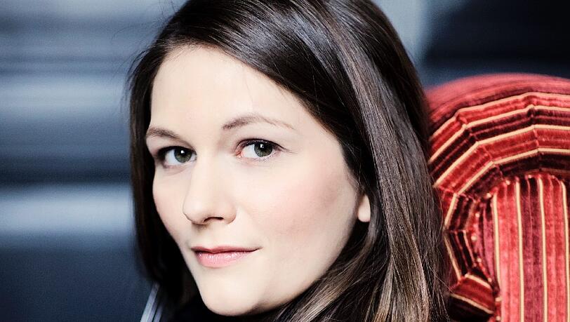 Lena Neudauer kommt mit den Münchner Symphonikern ins Prinzregententheater.