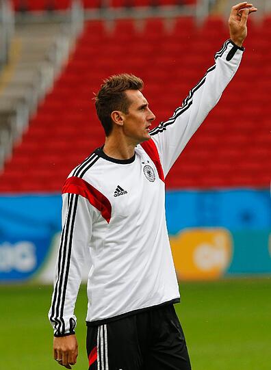 Miroslav Klose braucht noch einen Treffer zum alleinigen WM-Rekord.