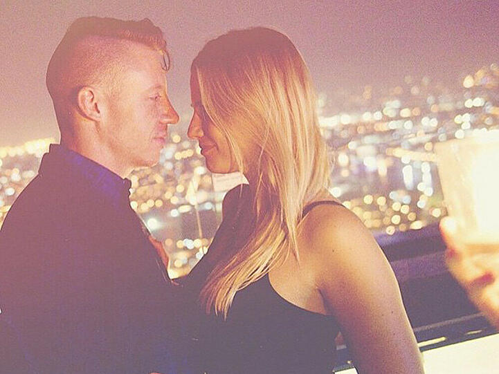 Macklemore mit seiner Verlobten Tricia an Silvester - nächstes Jahr um diese Zeit sind sie wohl zu dritt