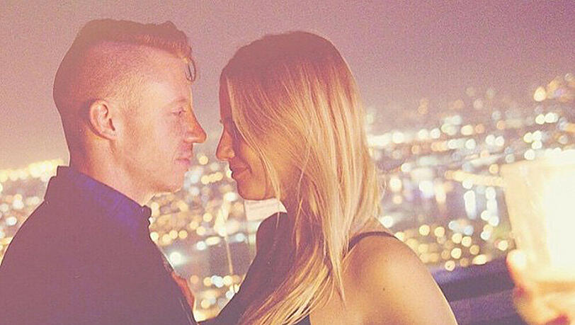 Macklemore mit seiner Verlobten Tricia an Silvester - nächstes Jahr um diese Zeit sind sie wohl zu dritt Macklemore mit seiner Verlobten Tricia an Silvester - nächstes Jahr um diese Zeit sind sie wohl zu dritt