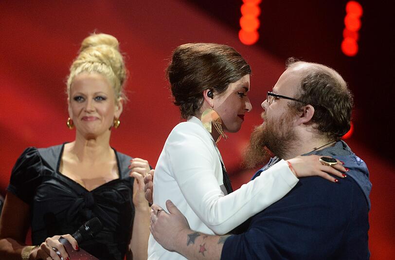 Ann Sophie fährt statt Andreas Kümmert nach Österreich. Sie konnte bis zum Schluss nicht wirklich glauben. Und auch Barbara Schöneberger war mehr als überrascht.
