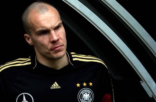 Beging am 10. November 2009 Selbstmord: Nationaltorwart Robert Enke (32 &dagger;).