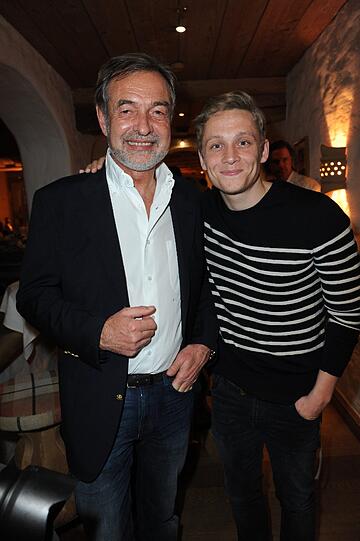 Matthias Schweighöfer mit Arzt Robert