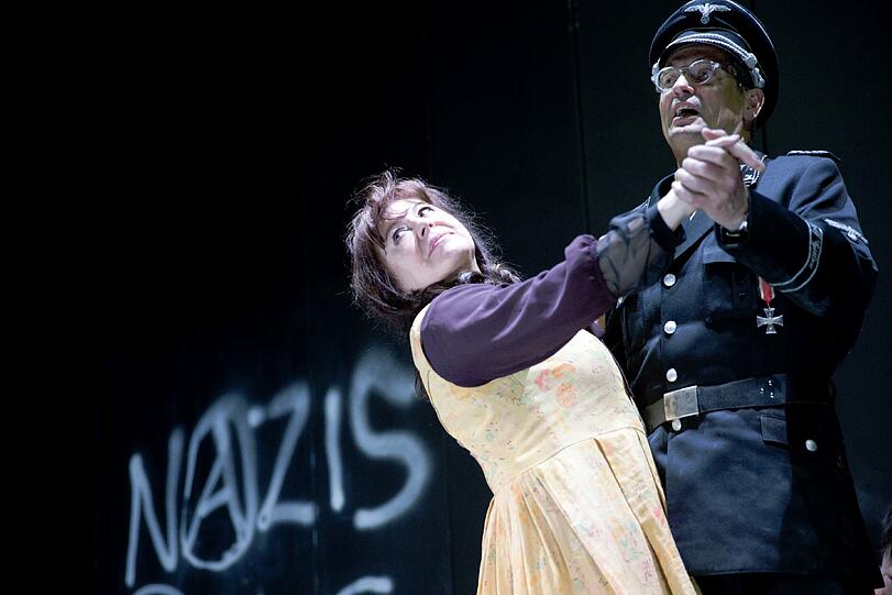 Gundi Ellert (Vera), Götz Schulte (Rudolf Höller)