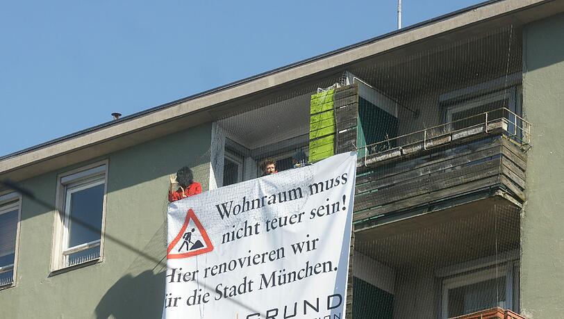 Das städtische Haus in der Müllerstraße 6 im vorigen Jahr bei einer "Besetzung" der "Goldgrund"-Aktivisten um Till Hofmann. Das städtische Haus in der Müllerstraße 6 im vorigen Jahr bei einer "Besetzung" der "Goldgrund"-Aktivisten um Till Hofmann.
