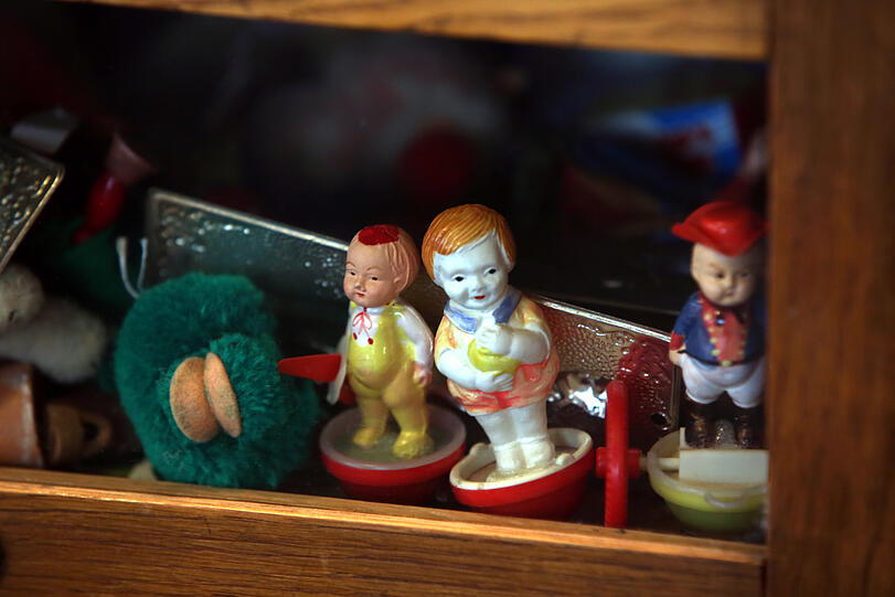 Es gibt bunte Figuren, die man am liebsten gleich verschenken möchte.