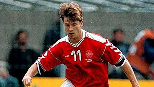 Spielte von 1990 bis 1992 für Bayern: Brian Laudrup. Spielte von 1990 bis 1992 für Bayern: Brian Laudrup.