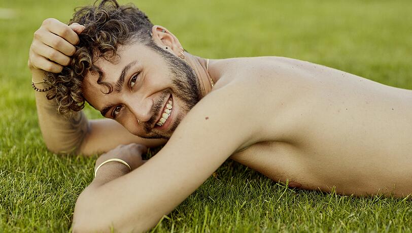 Mit seinem italienischen Charme will Kandidat Andrea beim "Prince Charming" landen.