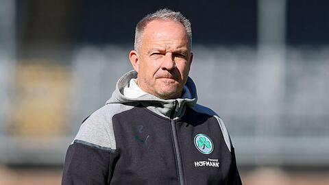 Fürths Trainer Alexander Zorniger vor dem Spiel.