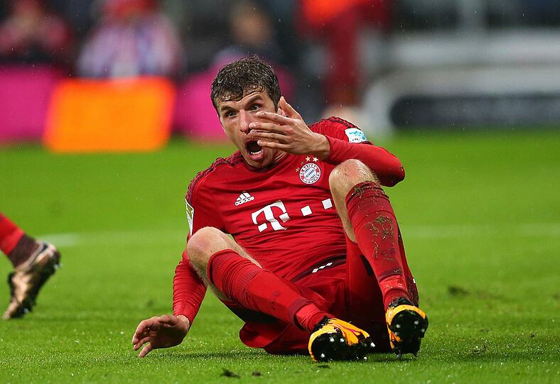 Thomas Müller, Note 2: Scheiterte per Linksschuss an Baumann (17.). Fixpunkt der Bayern-Offensive, diesmal in zentraler Position eingesetzt. Forderte ständig den Ball. Vidal kam für ihn.