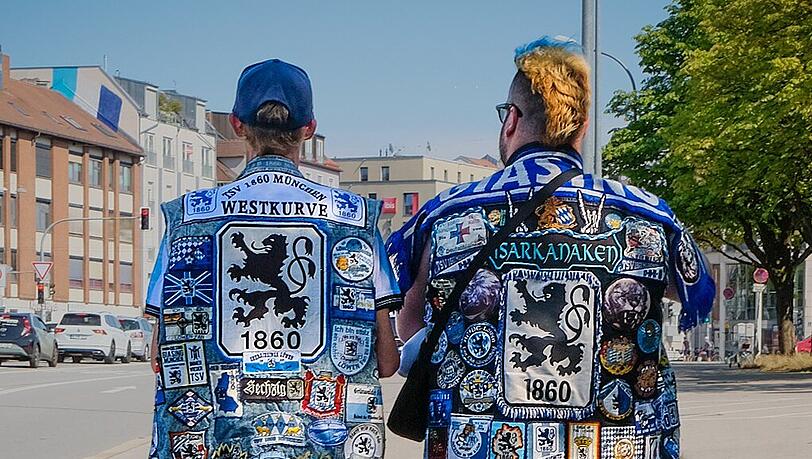 Löwen auf dem Weg ins Grünwalder Stadion zum Heimauftakt am 7. August gegen den FC Augsburg II. Löwen auf dem Weg ins Grünwalder Stadion zum Heimauftakt am 7. August gegen den FC Augsburg II.