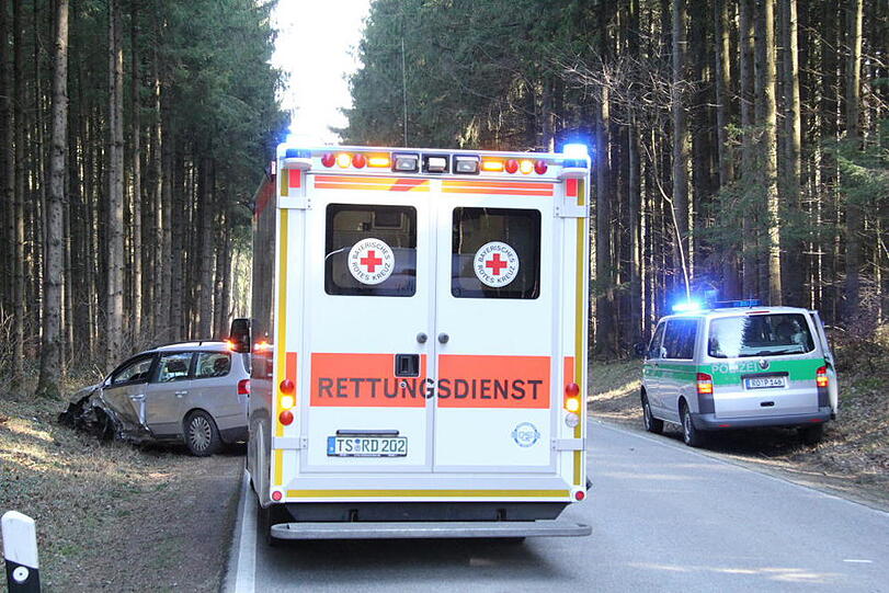 Crash bei Palling: Betrunkener Fahrer kracht in den Gegenverkehr