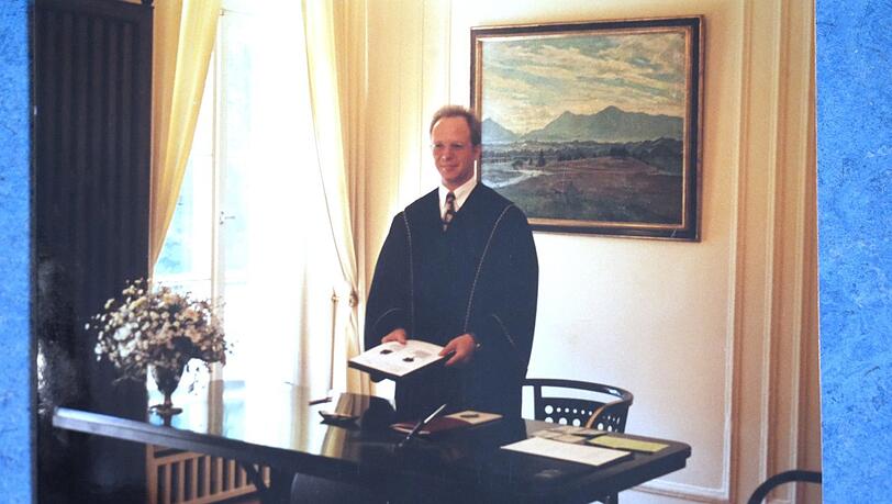 Gerhard Benedikt bei der Arbeit. Gerhard Benedikt bei der Arbeit.