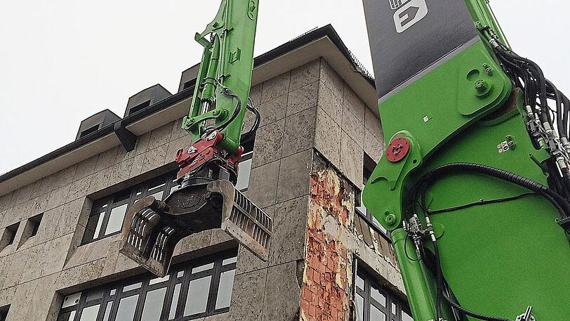 Jetzt kommt der Bagger: Die ehemalige CSU-Zentrale an der Nymphenburger Straße.