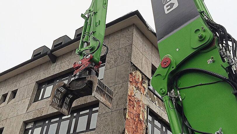 Jetzt kommt der Bagger: Die ehemalige CSU-Zentrale an der Nymphenburger Straße. Jetzt kommt der Bagger: Die ehemalige CSU-Zentrale an der Nymphenburger Straße.