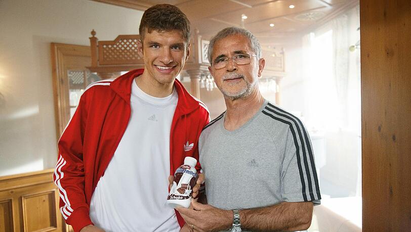 Thomas Müller und Gerd Müller beim Dreh für einen gemeinsamen Werbespot. Thomas Müller und Gerd Müller beim Dreh für einen gemeinsamen Werbespot.
