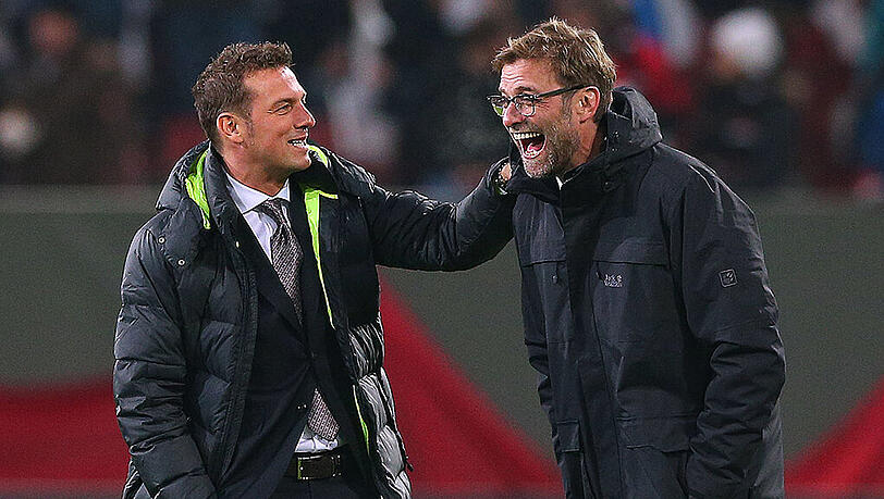 Hatten gut lachen: Die Trainer-Kollegen Markus Weinzierl und Jürgen Klopp. Hatten gut lachen: Die Trainer-Kollegen Markus Weinzierl und Jürgen Klopp.