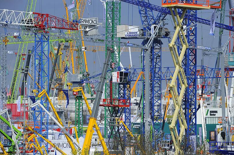 Groß, größer, bauma: Die Bilder von der weltgrößten Baumaschinen-Messe zum Durchklicken