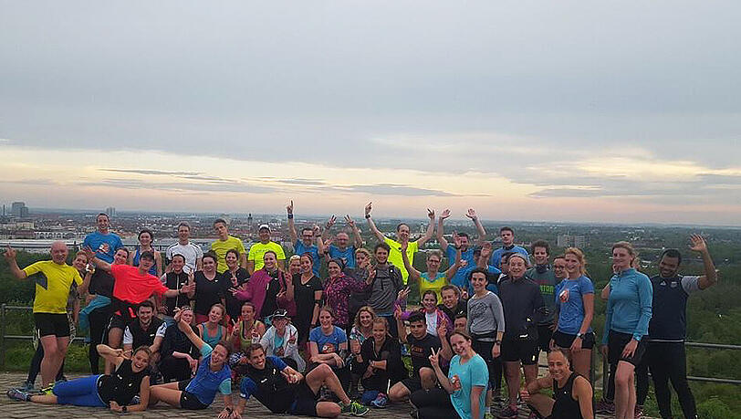 Wer selbst Teil einer lauf-verrückten Community sein will, ist bei den Urban Runners willkommen. Wer selbst Teil einer lauf-verrückten Community sein will, ist bei den Urban Runners willkommen.