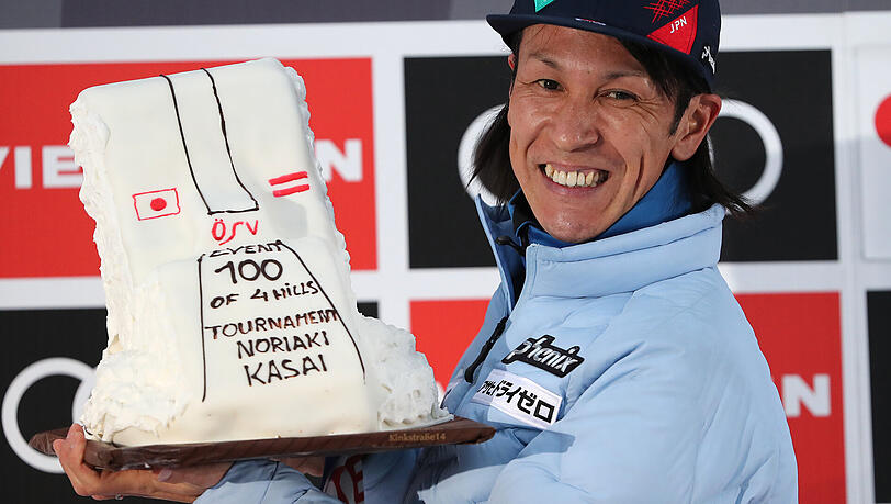 Am 4. Januar feierte Noriaki Kasai am Bergisel in Innsbruck seinen 100. Wettbewerb bei der Vierschanzentournee. Am 4. Januar feierte Noriaki Kasai am Bergisel in Innsbruck seinen 100. Wettbewerb bei der Vierschanzentournee.