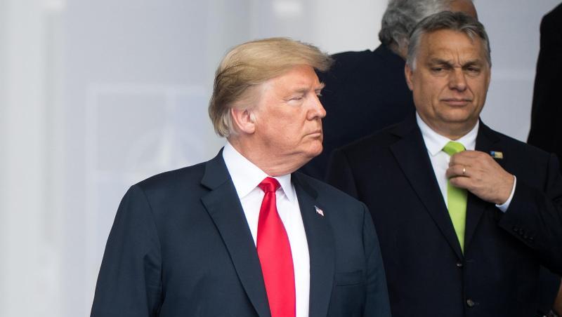Donald Trump und Viktor Orban stellen sich zu einem Fototermin beim Nato-Gipfel auf. Donald Trump und Viktor Orban stellen sich zu einem Fototermin beim Nato-Gipfel auf.