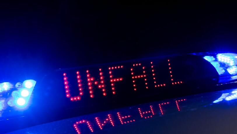 Nach zwei Unfällen ist die A3 komplett gesperrt. (Symbolbild)